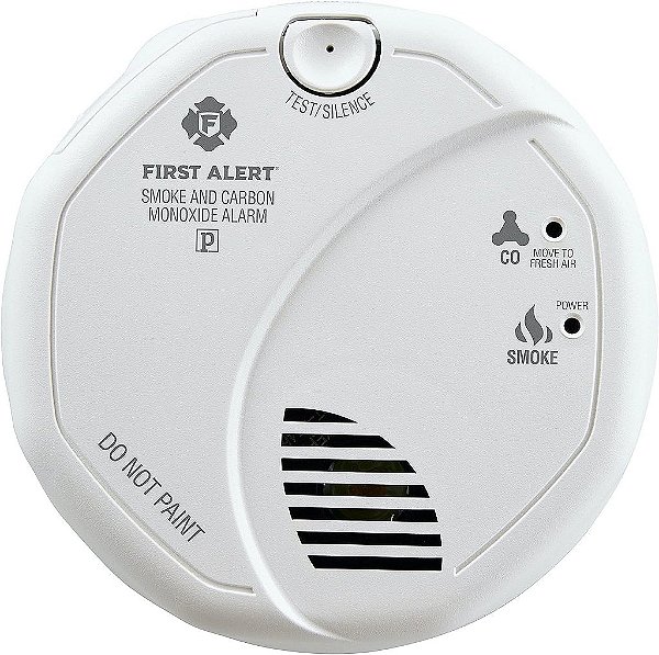 Detector de fumaça e monóxido de carbono (CO) com fio First Alert BRK SC7010B com backup de bateria, branco.