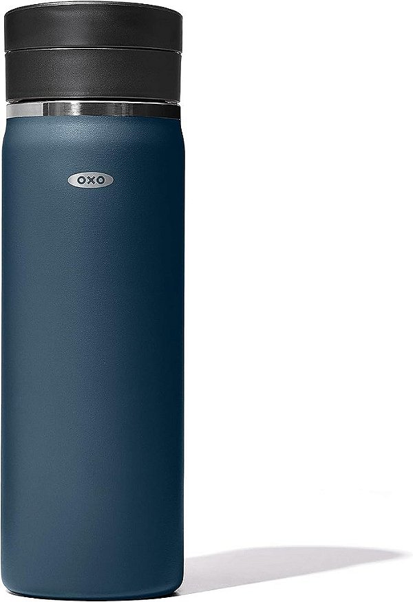 Caneca de Viagem para Café de 20oz OXO Good Grips com tampa à prova de vazamentos SimplyClean™ - Azul Escuro Cobalto