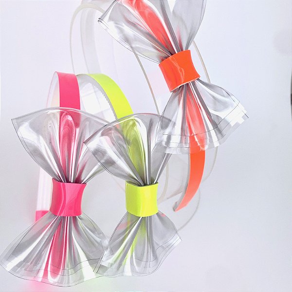 Tiara Neli com laço 8,5 cm