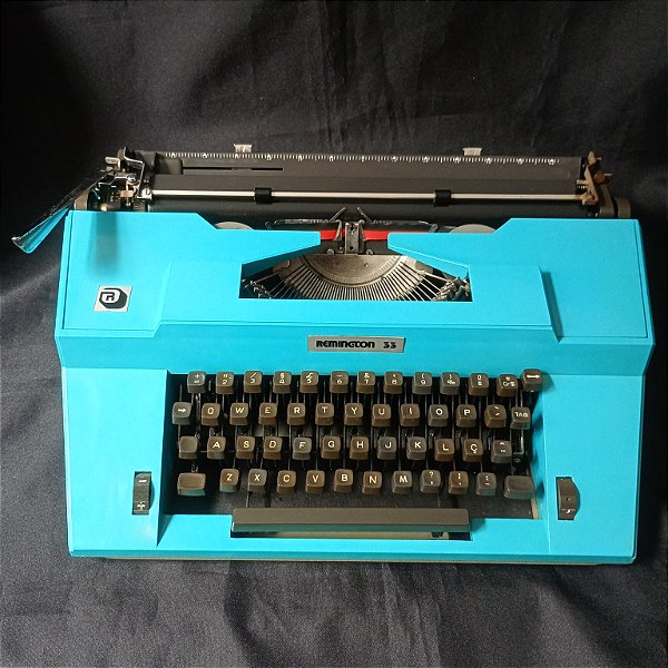 Funcionando _ Máquina De Escrever Datilografia Remington 33 azul