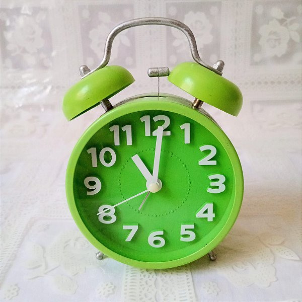 Relógio despertador antigo - cor verde
