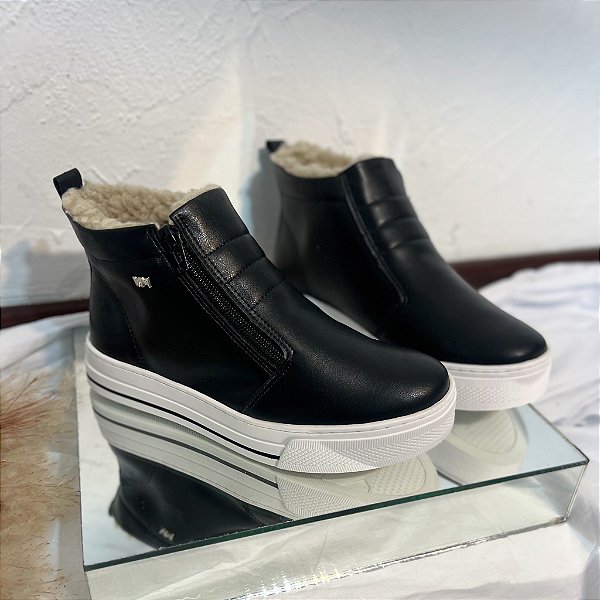 Bota Forrada Lã Pelinho Preta Via Marte 03000102