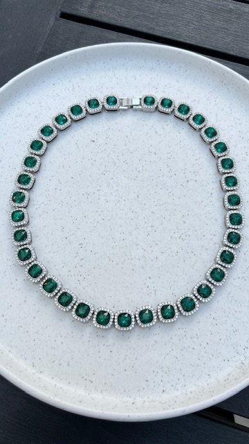 Colar pedraria verde prata com zircônia