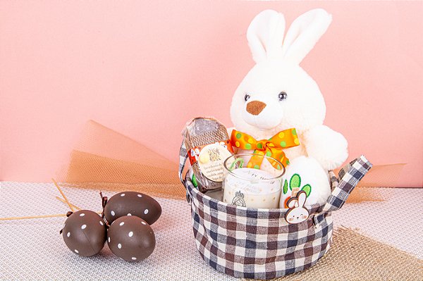 Kit Presente Páscoa | Ursinho de Pelúcia, Sabonete em Barra e Vela Aromática na Cesta