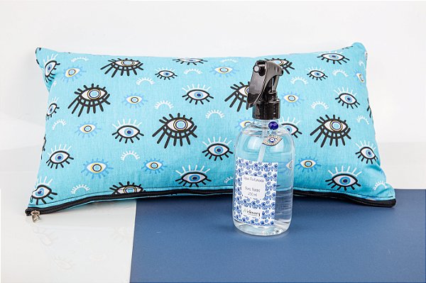 Água Aromática e Almofada Baguete 45x25x13 cm - Bons Fluídos e Olho Grego