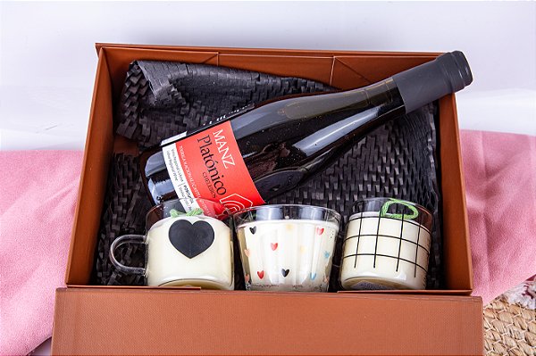 Kit 3 Velas e Vinho - Caixa Especial