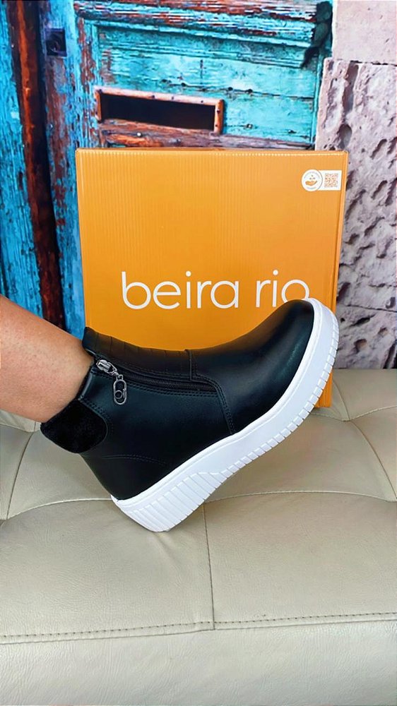 Tênis Beira Rio Abotinado Pelinhos Preto