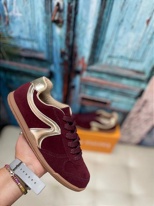 Tênis Beira Rio Casual Vinho/Dourado