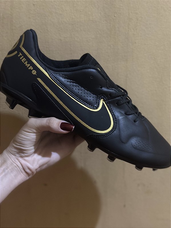Chuteira Nike Tiempo tam 42