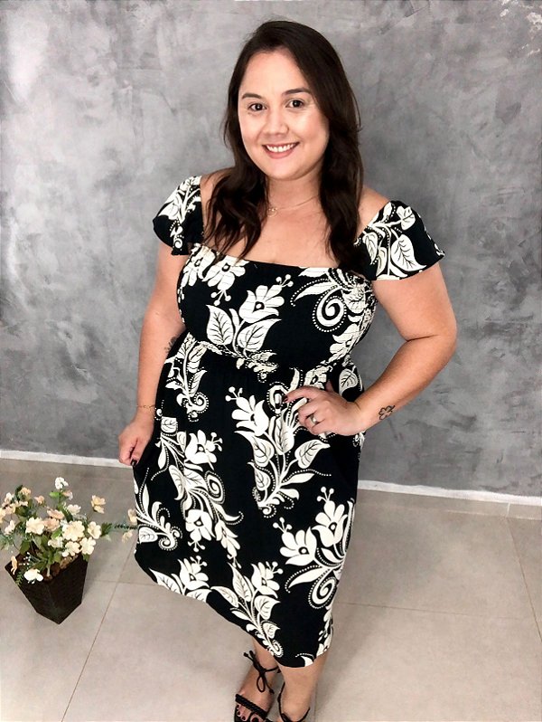 Vestido Curto de Lastex Manga  Babado.