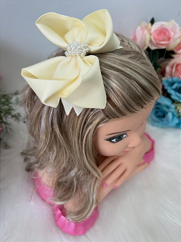 Laço Infantil Amarelo Claro Perolas Maria Eduarda