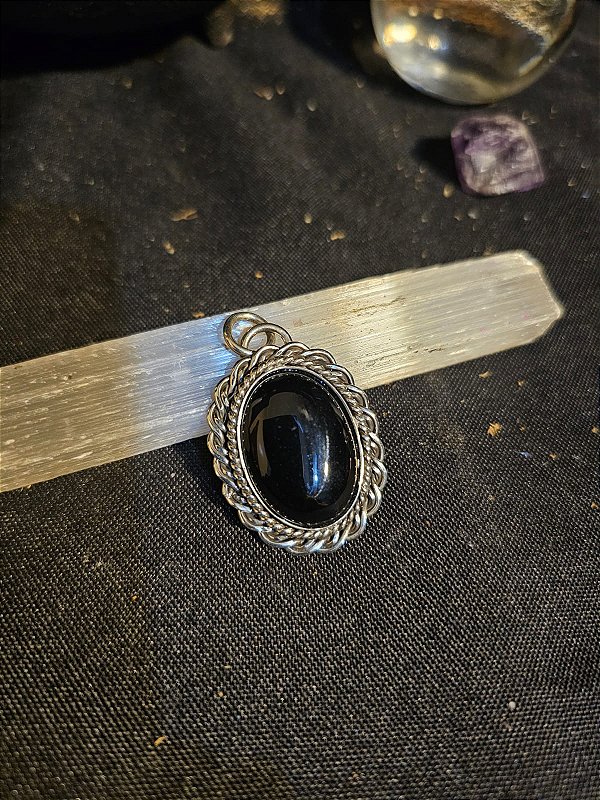 Pingente Trança com Obsidiana e Nó de Bruxa Oculto