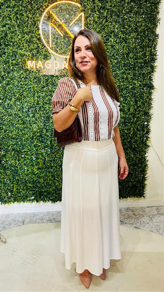 Blusa Manga curta com Detalhe Guipir