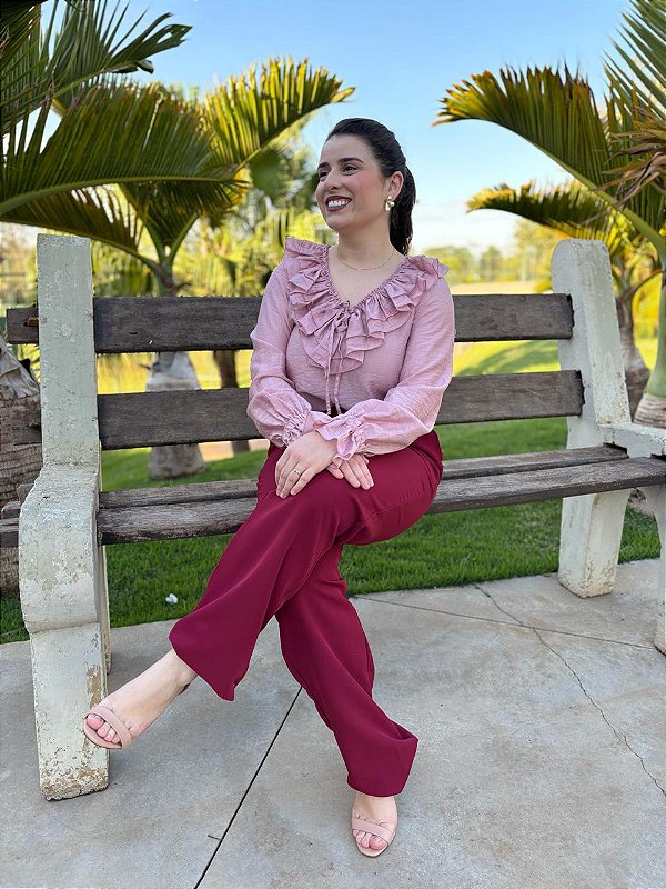 Blusa Manga Longa Decote com Babados