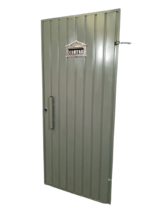 Portão Social Reforçado Modelo Fechado Com Caixa De Correio Em Chapa 22