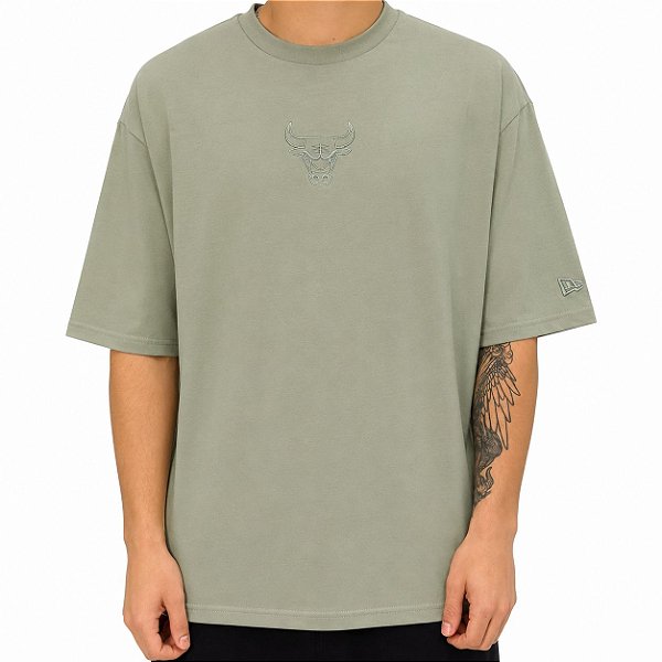 Camiseta New Era Regular Chicago Bulls Verde