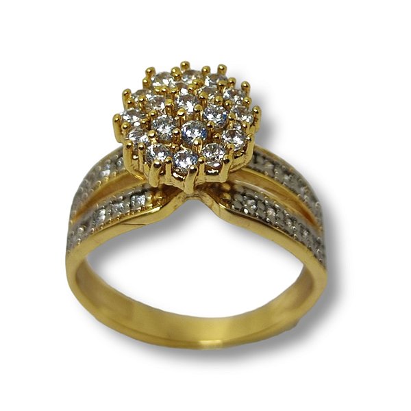 Anel luxo acabamento fino cravejado com zircônia