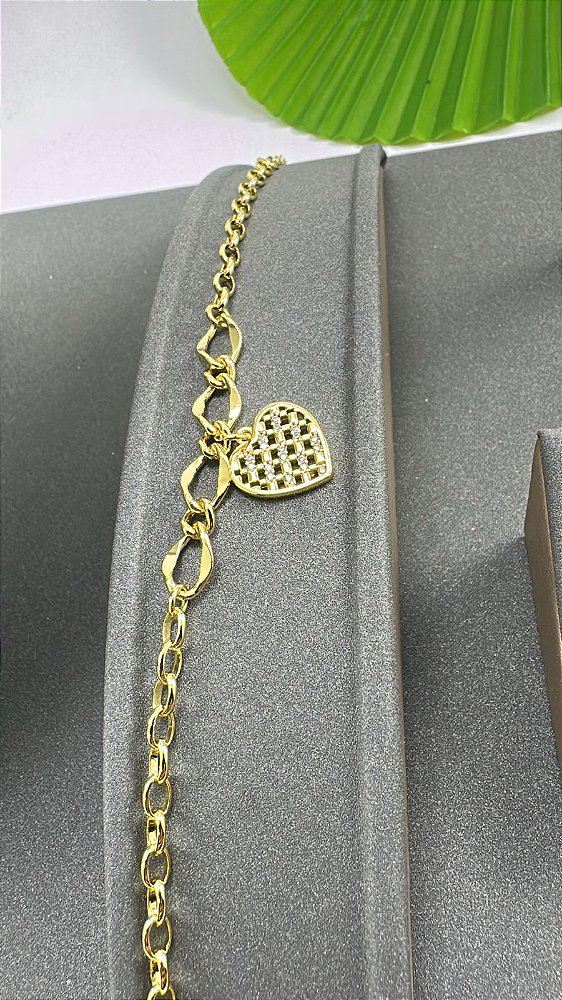 PULSEIRA COM CORAÇÃO CRAVEJADO