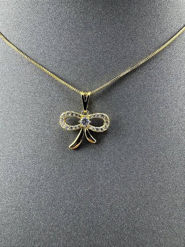 CORRENTE COM PINGENTE LAÇO CRAVEJADO