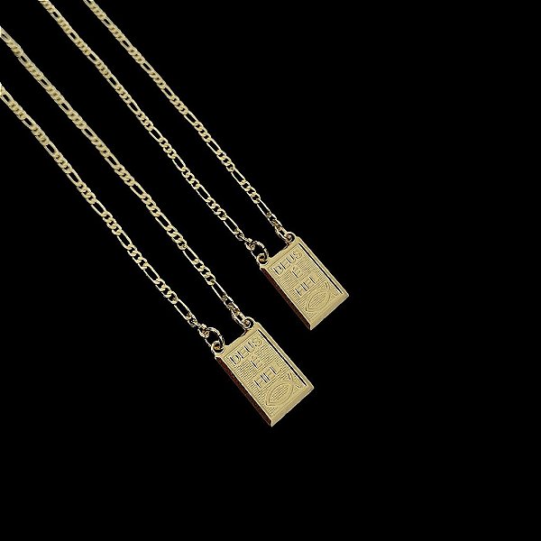 ESCAPULÁRIO DEUS É FIEL CORRENTE 3x1 (70CM) - BANHADO A OURO 18K.