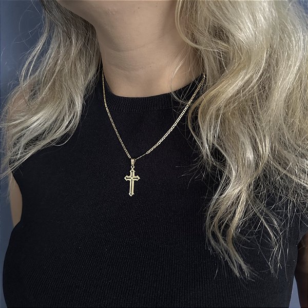 CORRENTE PIASTRINE ( 2mm - 50cm FEM ) + PINGENTE CRUCIFIXO VAZADO - BANHADO A OURO 18K.