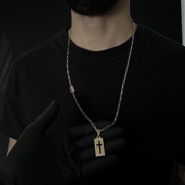 CORRENTE  TIJOLINHO ALONGADO (3mm - 18G 70 cm) + PINGENTE PLACA CRUZ VAZADA- BANHO DE OURO 18k