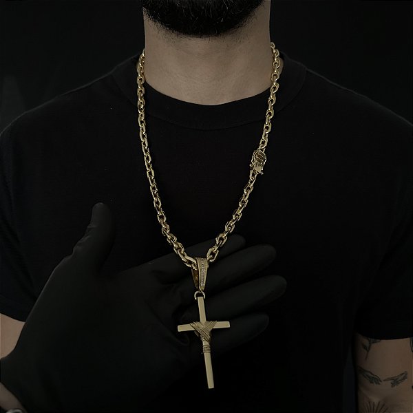 CORRENTE  CADEADO (8mm - 56G 70 cm) + PINGENTE CRUZ AMARRADA G - BANHO DE OURO 18k
