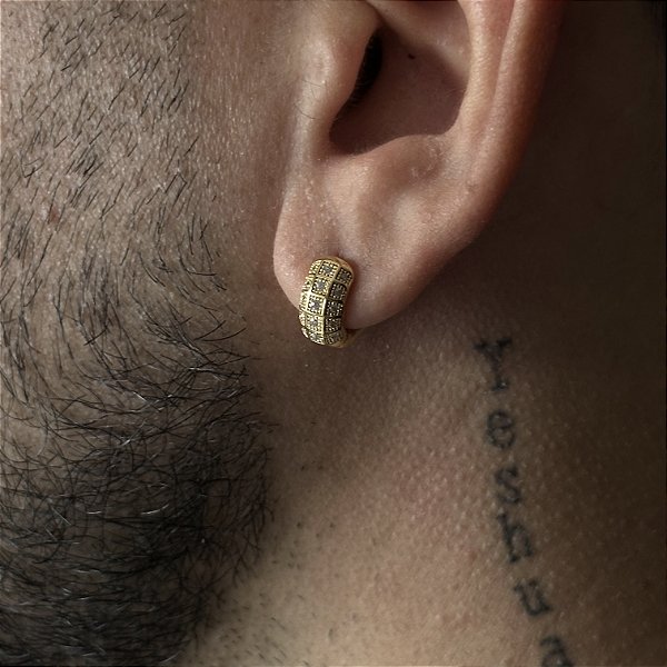 PAR DE ARGOLA NEYMAR DELUXE CRAVEJADO EM PEDRA ZIRCÔNIA PREMIUM  15x8mm - BANHADO A OURO 18K