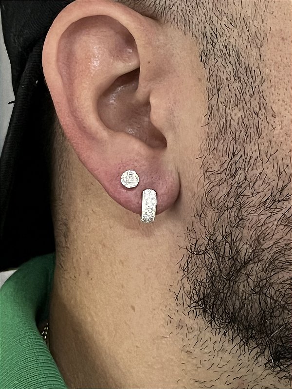 2 PARES BRINCO PONTO DE LUZ  P ARGOLA CRAVEJADA EM ZIRCÔNIA  PREMIUM M - BANHO DE PRATA
