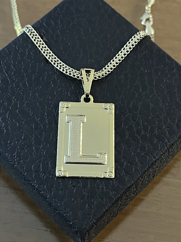 PINGENTE PLACA LETRA L Tamanho (M)( 2g- 3x4cm)  BANHO DE OURO 18K