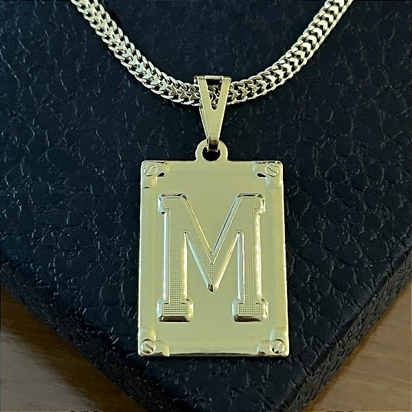 Pingente Placa Letra M – Banhado a Ouro 18K