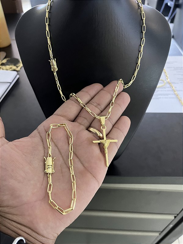 CORRENTE CARTIE MEIA CANA FECHO GAVETA (4cm-70cm) + PULSEIRA CARTIE MEIA CANA FECHO GAVETA (4cm-20cm) FECHO COM MARCAÇÃO 750 + CRUZ AMARRADA - BANHADO A OURO 18K