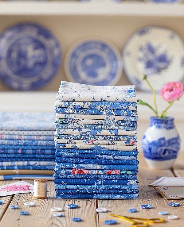 Kit tecidos Tilda something Blue completo com 32 estampas em fats de 50cm x 55cm