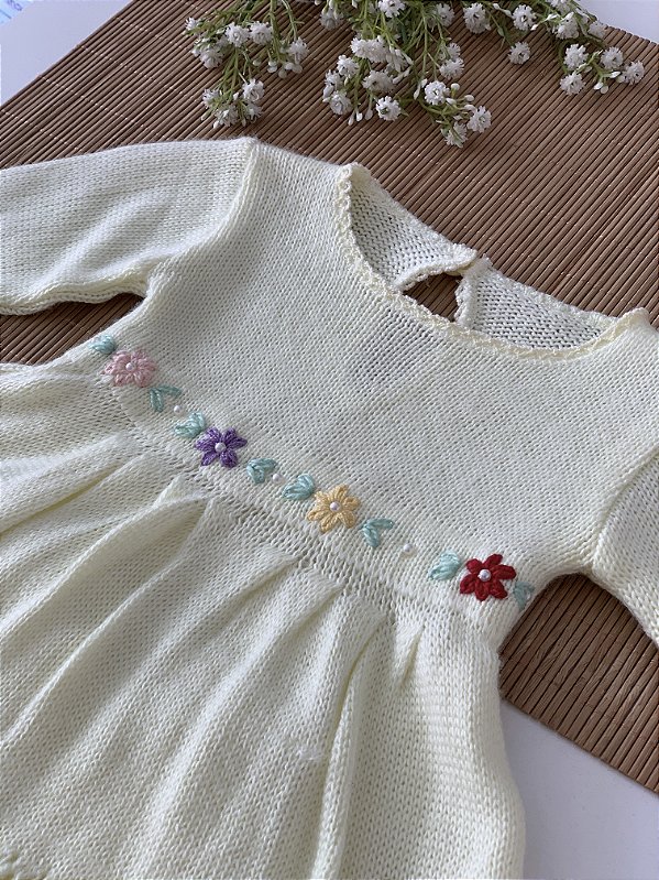 Saída Maternidade Feminina de Tricô Luxo Amarela Bordado Flores