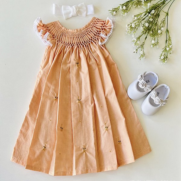 Vestido Bebê Artesanal Casinha de Abelha Laranja | Bordado Delicado à Mão | Clássico, Elegante e Confortável