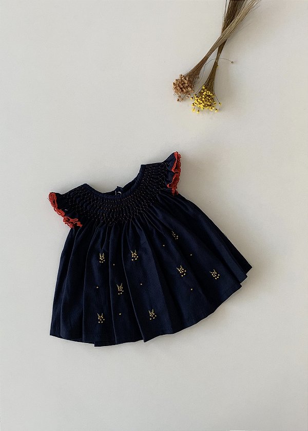 Vestido Bebê Artesanal Casinha de Abelha Azul Marinho | Bordado Delicado à Mão | Clássico, Elegante e Confortável