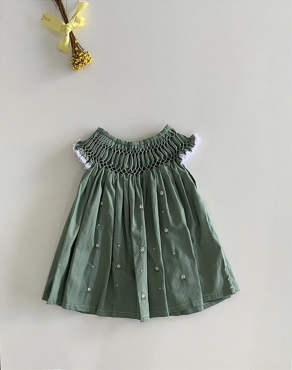 Vestido Bebê Artesanal Casinha de Abelha Verde Pistache | Bordado Delicado à Mão | Clássico, Elegante e Confortável