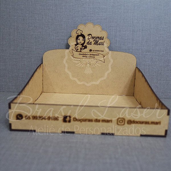 10 Expositores de Brownie / Alfajor / Palha Italiana / Cake / Pão de Mel com 17x17cm em Mdf com logomarca gravada