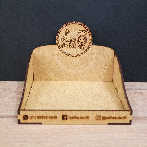 5Expositores de Brownie / Alfajor / Palha Italiana / Cake / Pão de Mel com 17x17cm em Mdf com logomarca gravada