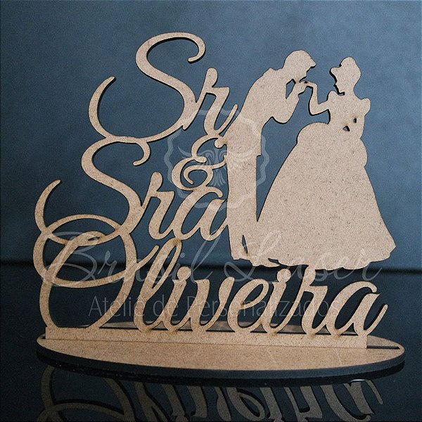 Topo De Bolo Sr e Sra Princesa com 14cm (maior lado da peça) - Cor à Escolher