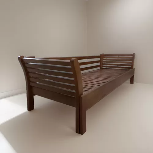 Sofá Cama de Madeira Maciça - Móveis de Gramado