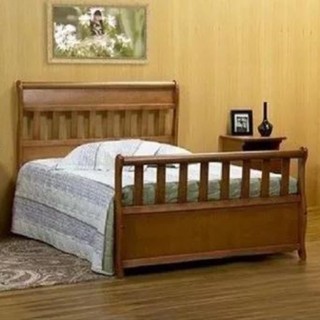Cama de Madeira Maciça - Móveis de Gramado