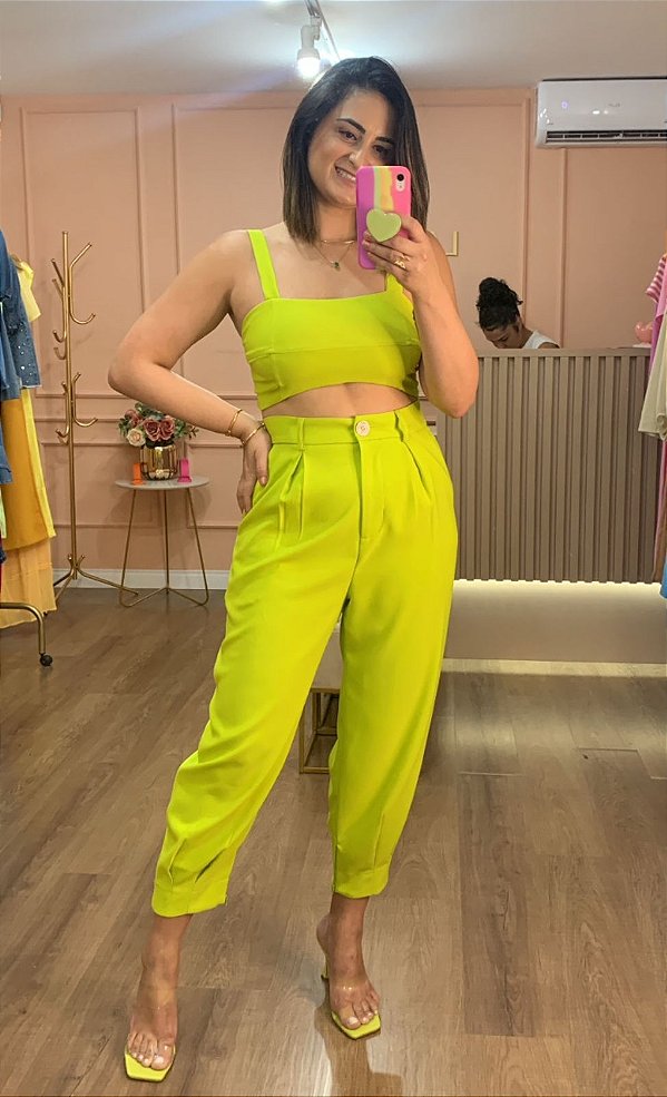 Cropped Isabela