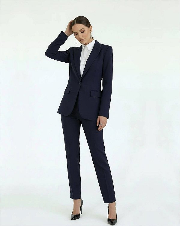 BLAZER FEMININO DE ALFAIATARIA AJUSTADO COM FORRO DE CETIM