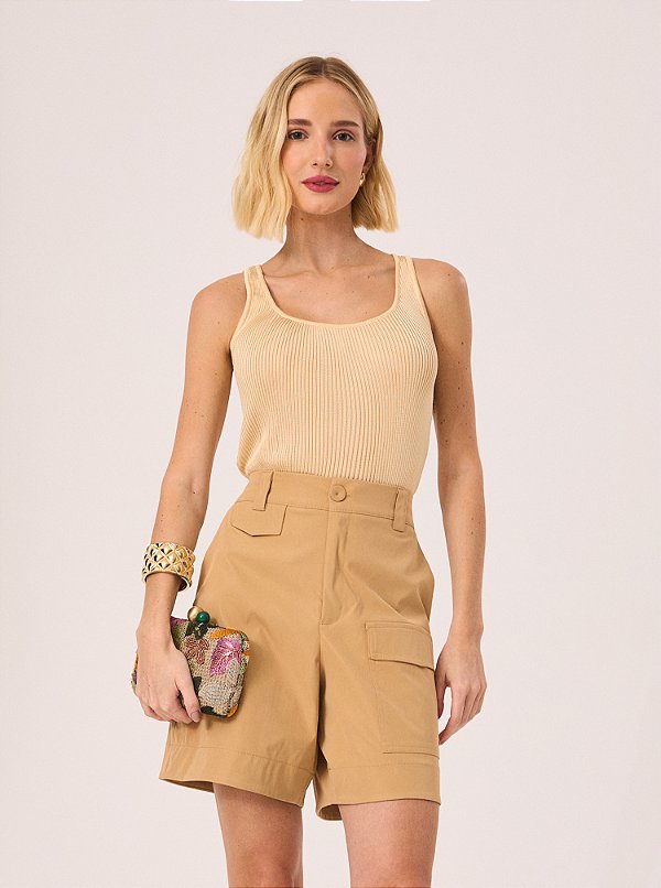 Bermuda Gisele de Sarja com Bolso Caramelo
