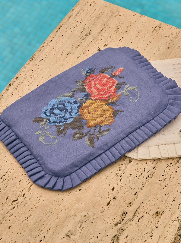 Bolsa Carteira Greta Linho com Bordado Azul