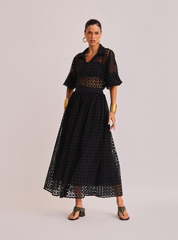 Saia Curta de Renda Ampla Preta