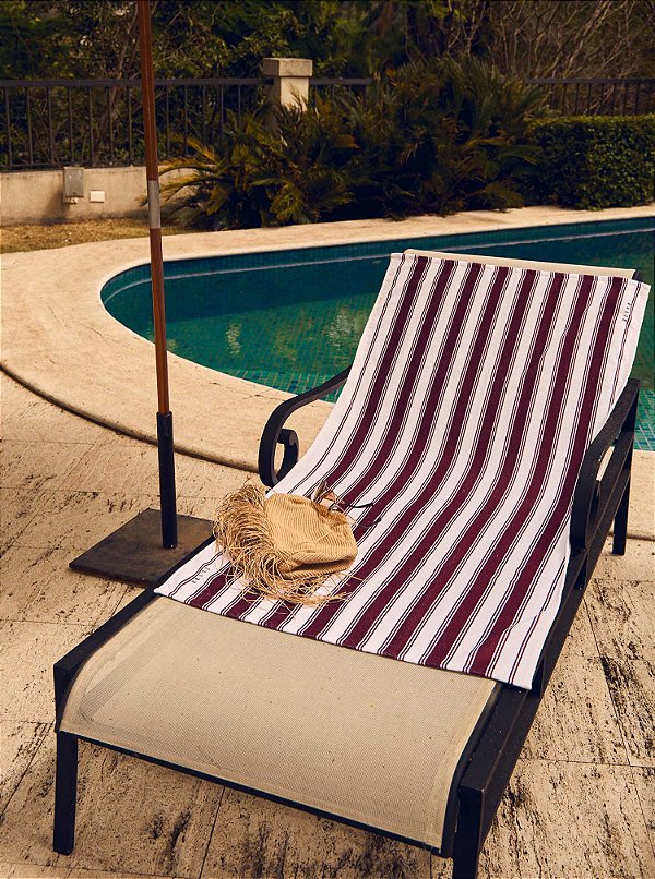 Toalha de Banho de Piscina Listrada Vinho e Off White