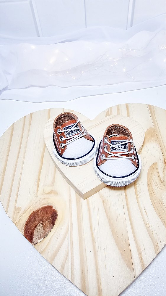 TÊNIS CANO BAIXO MARROM