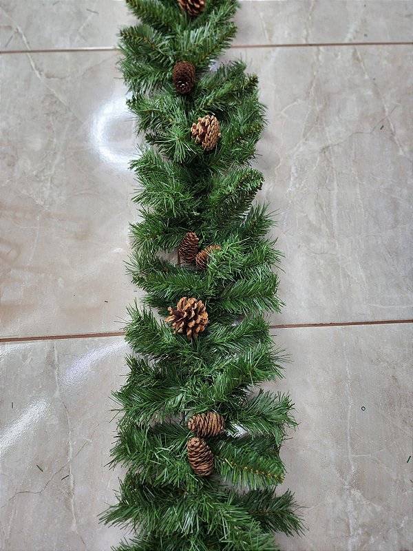 FESTÃO ARAMADO VERDE C/ PINHAS 1,80CM